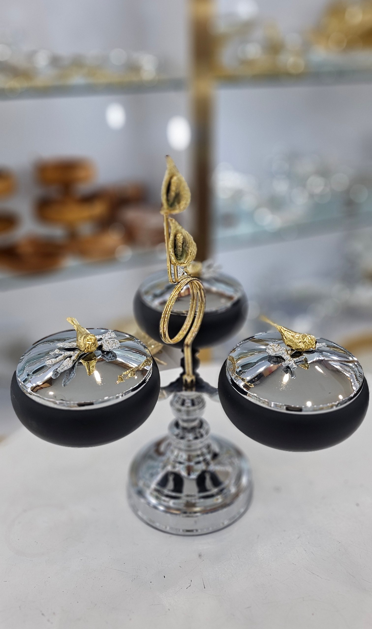 شکلات خوری درب دار سه قلو